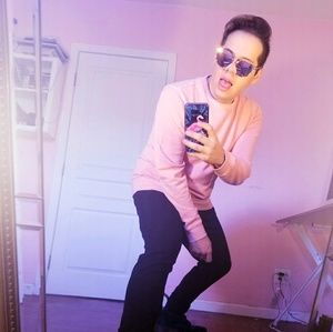 Meet your Posher, Emilio